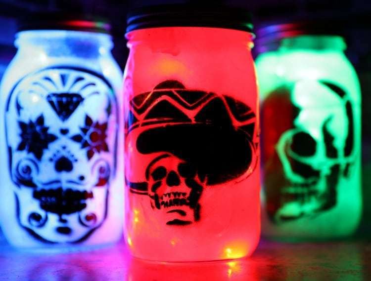DIY Day of the Dead Mason Jar Lanterns 10 DIY Day of the Dead Mason Jar Lanterns