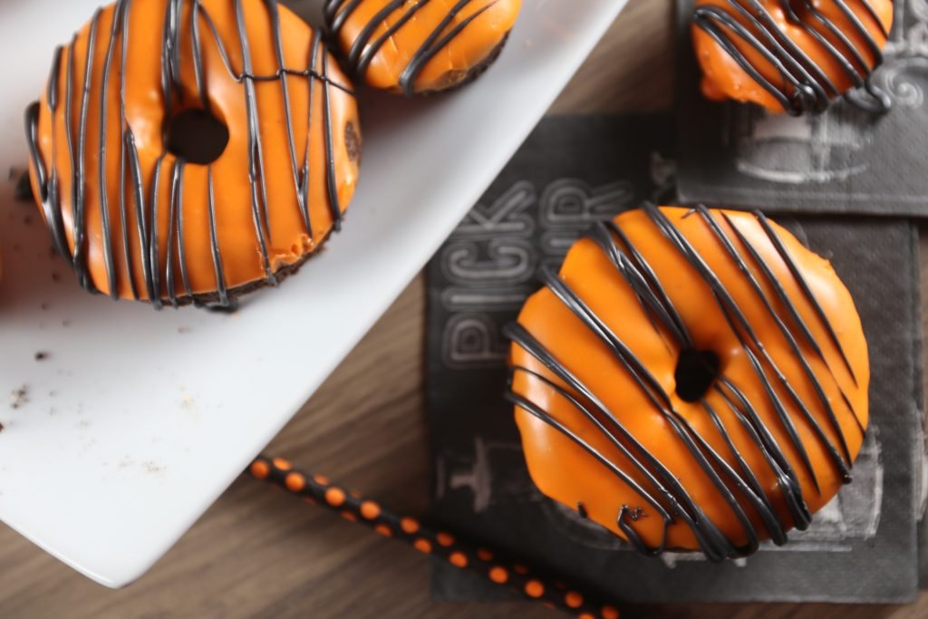 DIY Halloween Dessert Cake Mix Donuts for an Easy Scary Treat 12 DIY Halloween Dessert Cake Mix Donuts for an Easy Scary Treat