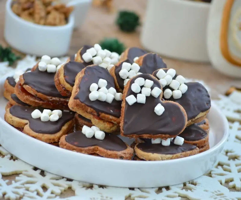 Valentine's Day Cookie Ideas Baked With Love 33 Heart-shaped Walnut & Cinnamon Cookies