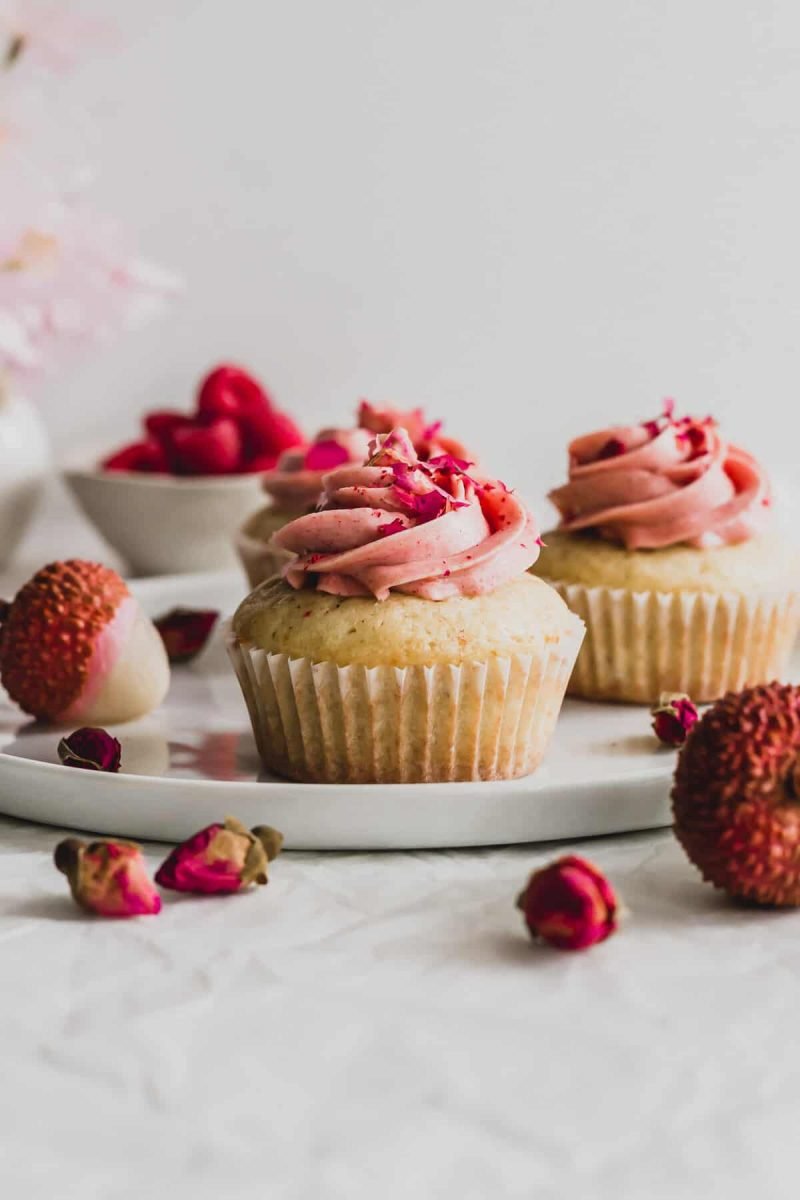 Droolworthy Valentine's Day Cupcakes 16 Rose Lychee Raspberry Cupcakes