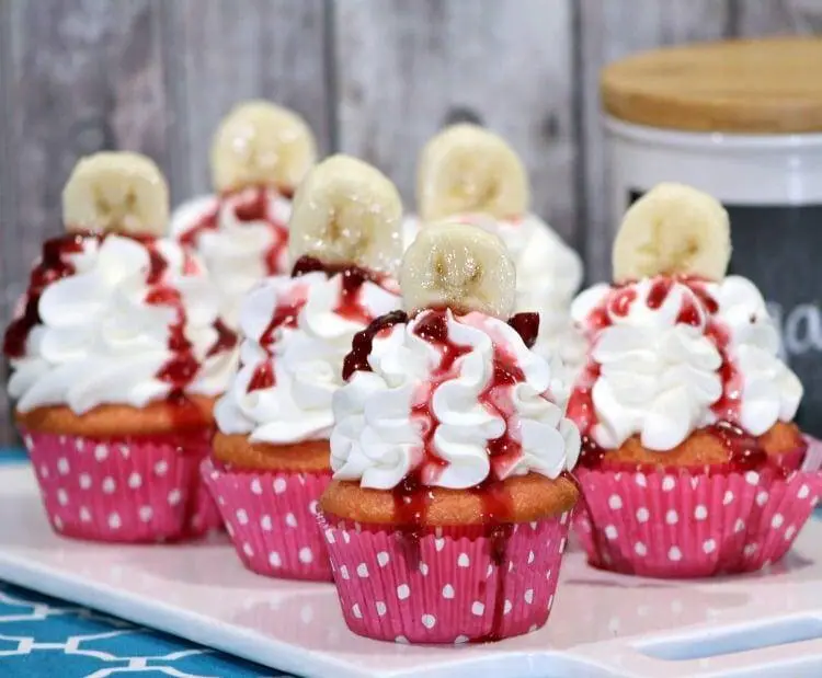 Droolworthy Valentine's Day Cupcakes 11 Strawberry Banana Cupcakes Recipe for Valentine’s Day