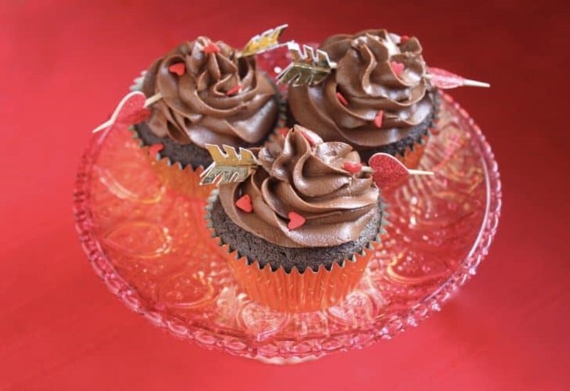 Droolworthy Valentine's Day Cupcakes 18 chocolate truffle cupcakes with mocha buttercream frosting