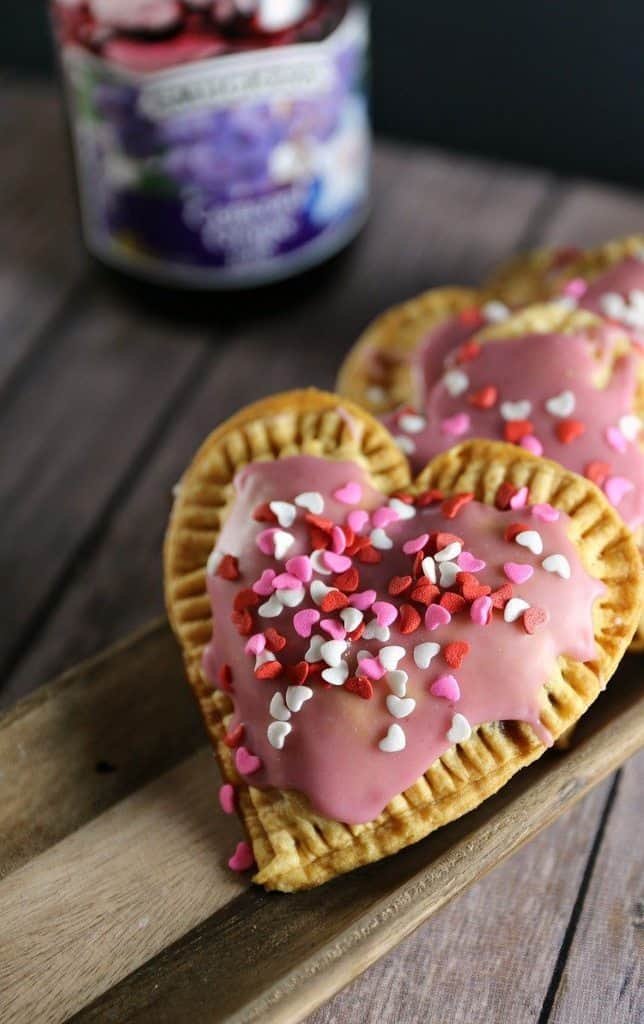 Valentine's Day Heart Pop Tarts 10 Valentine's Day Heart Pop Tarts