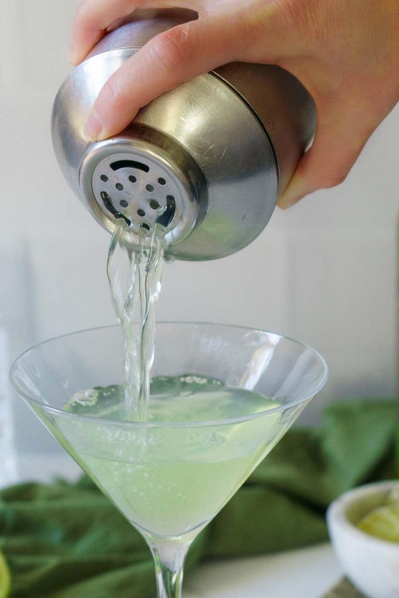 20 Scrumptious St. Patrick's Day Recipes! 12 green ghost chartreuse cocktail