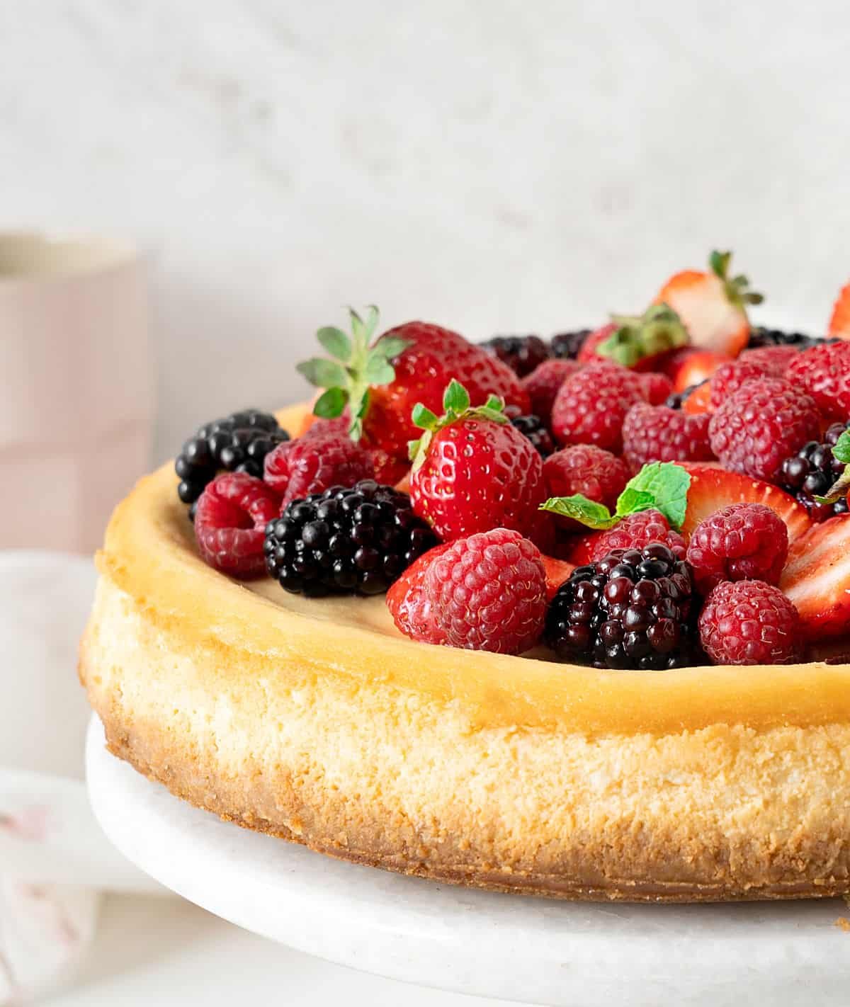 Easter Dessert Recipes and Ideas You Don't Want to Miss 19 Ricotta cheesecake with fresh berries