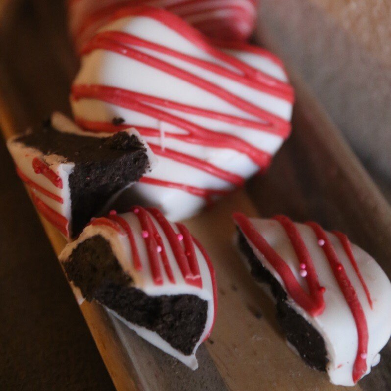 Oh So Sweet Valentine’s Day Oreo Hearts 11 Valentine’s Day Oreo Hearts