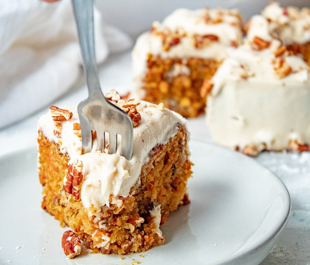 Easter Dessert Recipes and Ideas You Don't Want to Miss 14 MINI CARROT CAKE