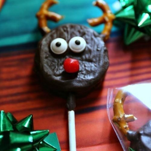 How to Make Reindeer Christmas Cookie Pops 21 How to Make Reindeer Christmas Cookie Pops