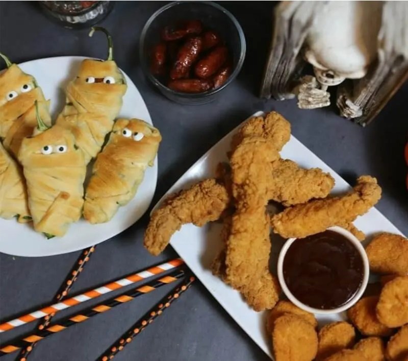 Super Duper Halloween Mummy Jalapeno Poppers with Lit'l Smokies 15 Halloween Mummy Jalapeno Poppers