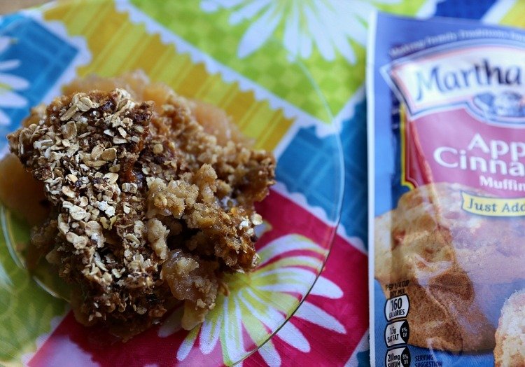 Apple Crisp Bake with Muffin Crumble Topping 16 Apple Crisp Bake with Crispy Muffin Crumble Topping