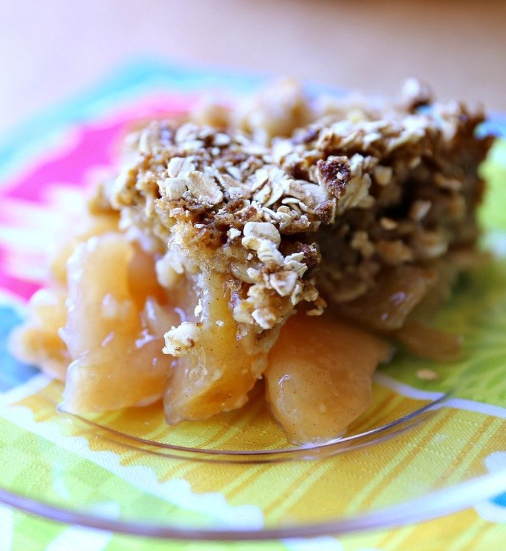 Apple Crisp Bake with Muffin Crumble Topping 15 Apple Crisp Bake with Crispy Muffin Crumble Topping