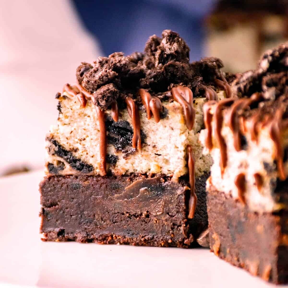 Droolworthy Brownie Recipes 27 Brownie Bottom Cheesecake with Oreos