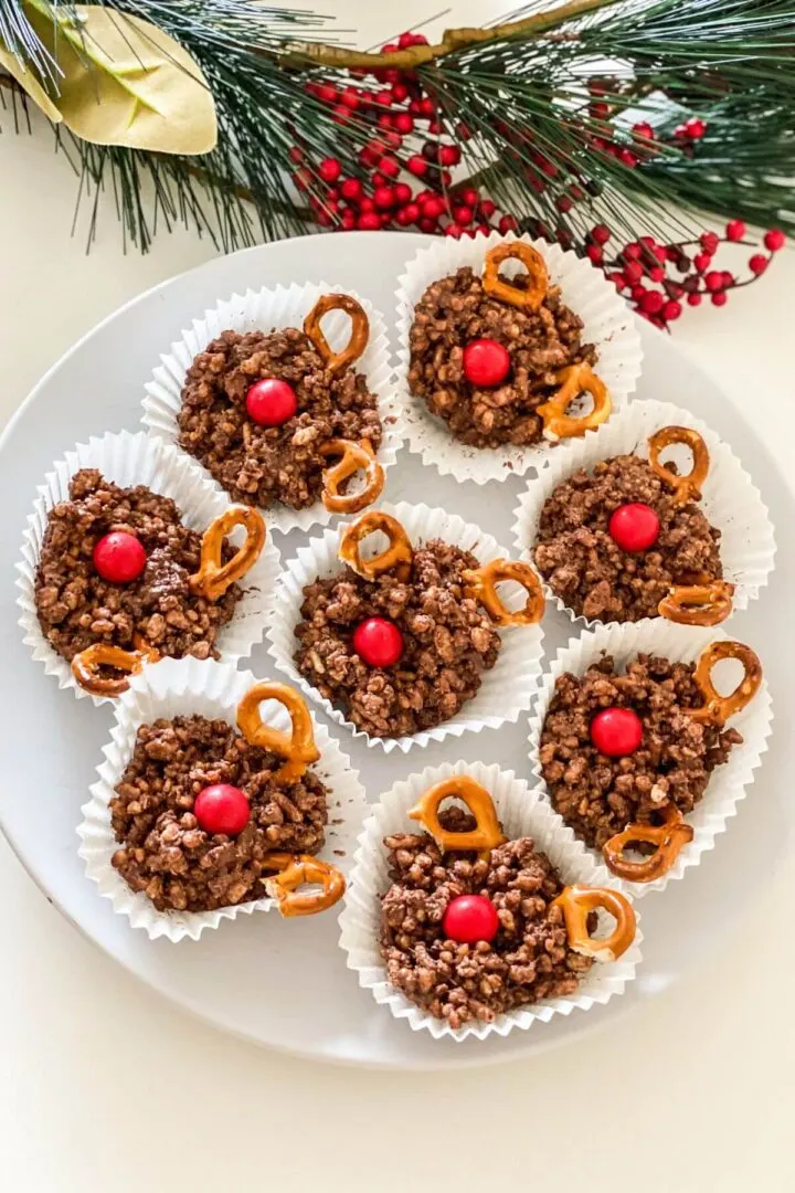 Chocolate Reindeer Crackles: Easy Reindeer Treats Kids Will Love