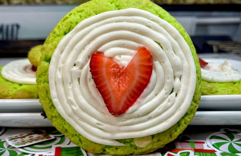 Easy Grinch Heart Cookies With White Chocolate Chips