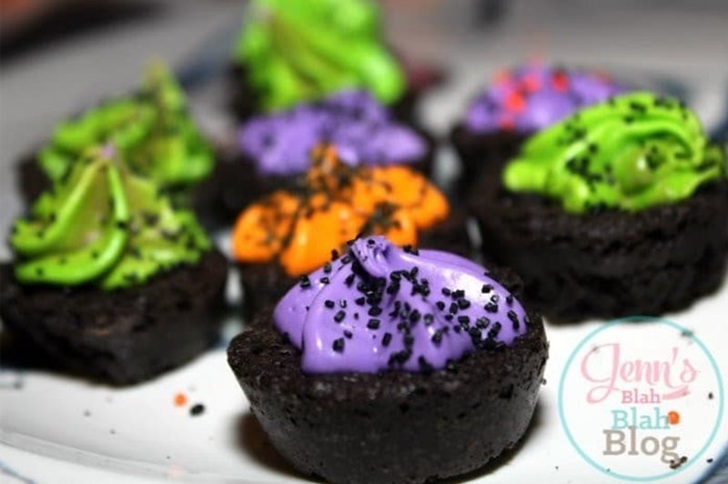 Halloween Brownies with Vanilla Frosting 