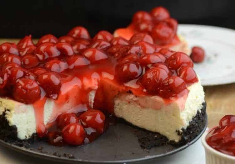Cherry Cheesecake with Oreo Crust 11 Cherry Cheesecake with Oreo Crust