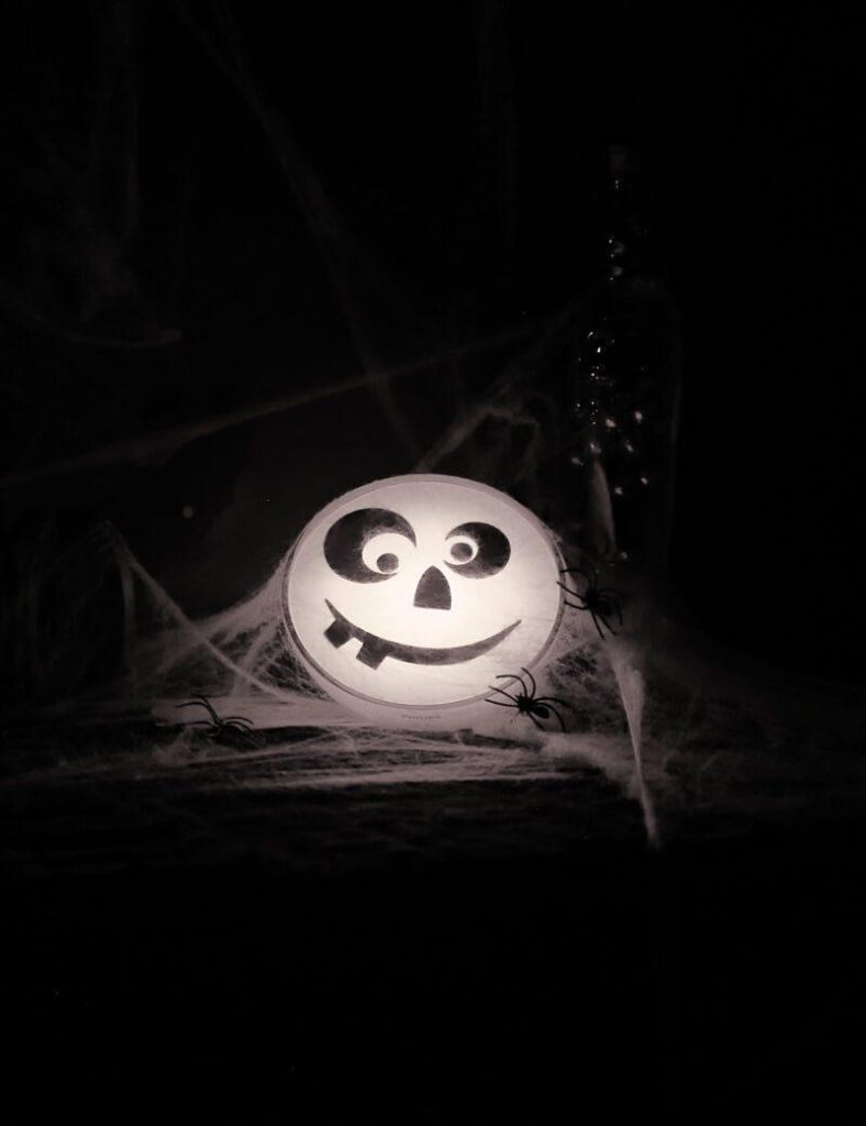 Halloween Decorating Ideas with Philips Hue Smart Lighting 8 Halloween Decorating Ideas with Philips Hue Smart Lighting