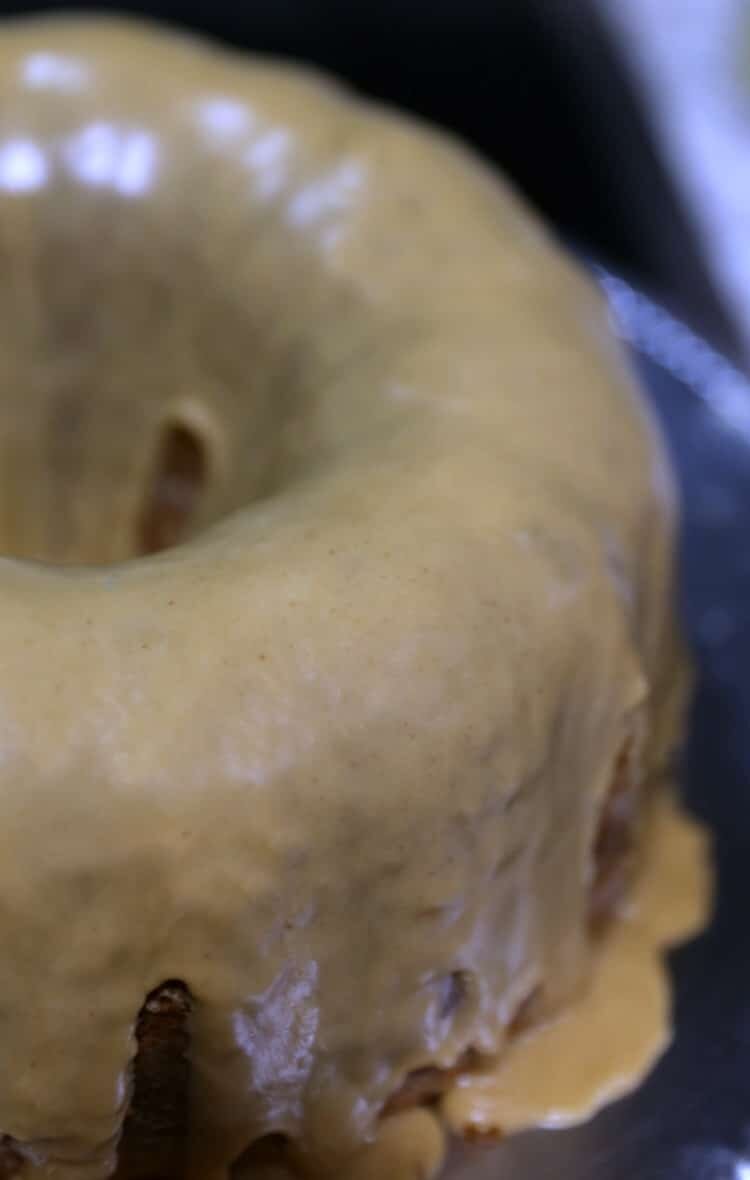 cake with peanut butter glaze