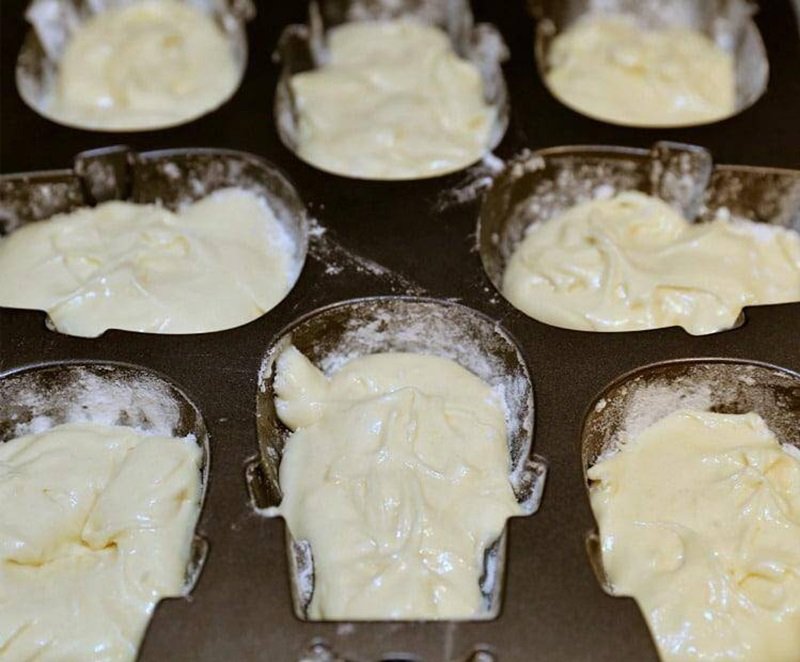 Batter in 3D Skull Pan