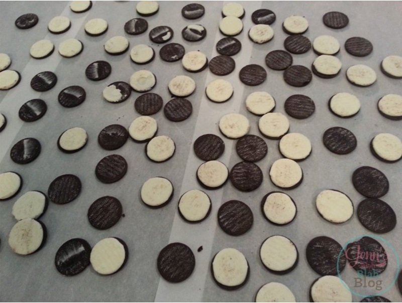 Mummy & Frankenstein Oreo Cookie Pops 12 oreo's opened and laid out on wax paper