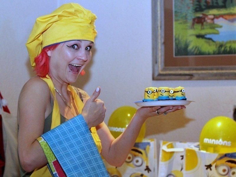 Easy to Make Minions Brownies Recipe 17 DIY Easy Minions Brownies Recipe