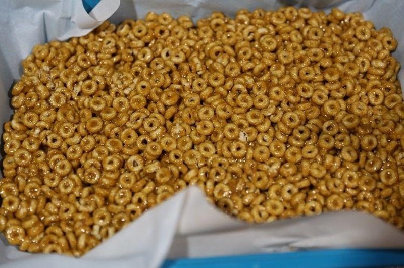 Peanut Butter Honey Cereal Bars with Dark Chocolate 13 Peanut Butter Honey Cereal Bars with Dark Chocolate