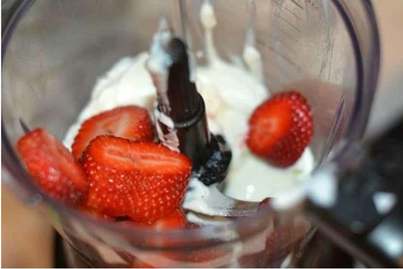 Strawberries & Cream Organic Protein Smoothie 11 smoothie