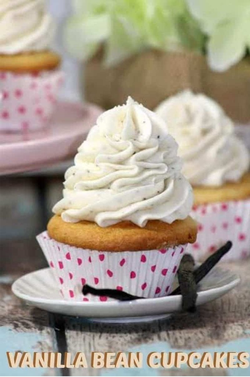 Vanilla Bean Cupcakes 10 Vanilla Bean Cupcakes