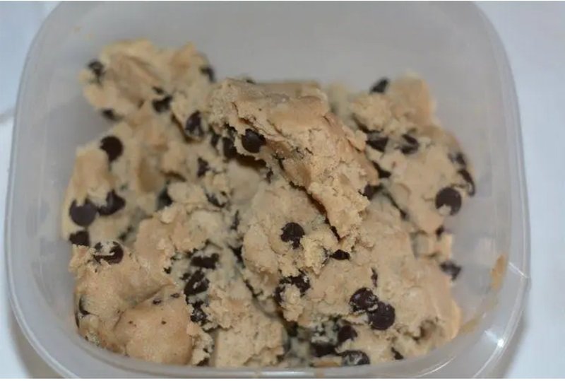 White Chocolate Cookie Dough Bites 12 cookie dough in container