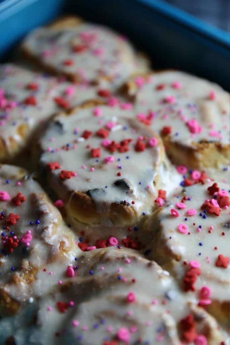 7UP Raisin Cinnamon Rolls 11 7Up Raisin Cinnamon Rolls recipe
