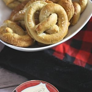 Delicious Homemade Soft Pretzels Stuffed with Brie Cheese 16 Homemade Soft Pretzels Stuffed with Brie Cheese